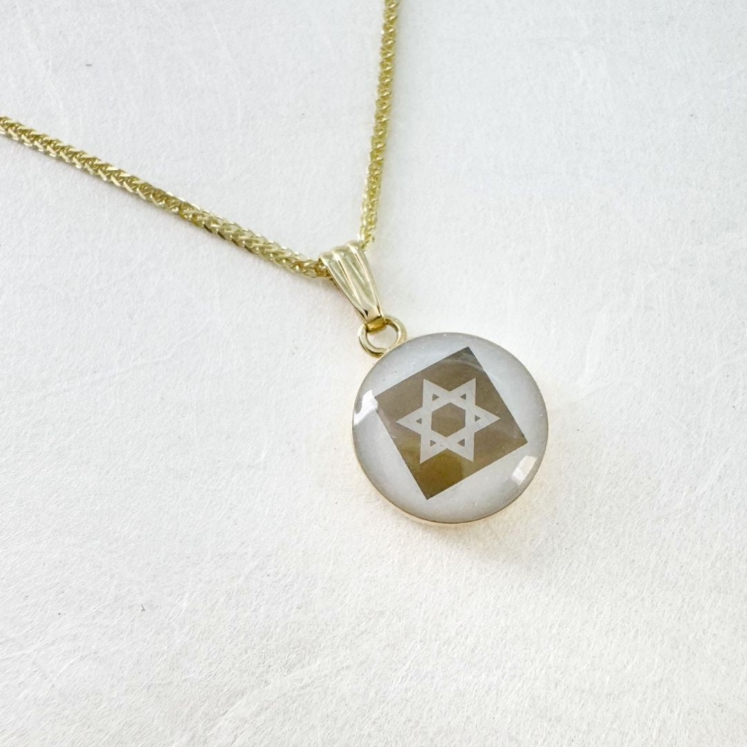 תליון חלב אם מעגל החיים