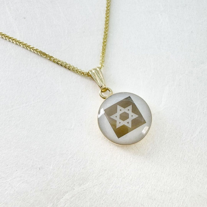 תליון חלב אם מעגל החיים